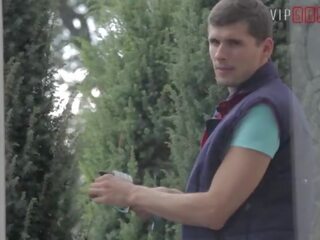 VIP sex film VAULT - Pin Up babe Isabella Chrystin Turns Hardcore With Gardener